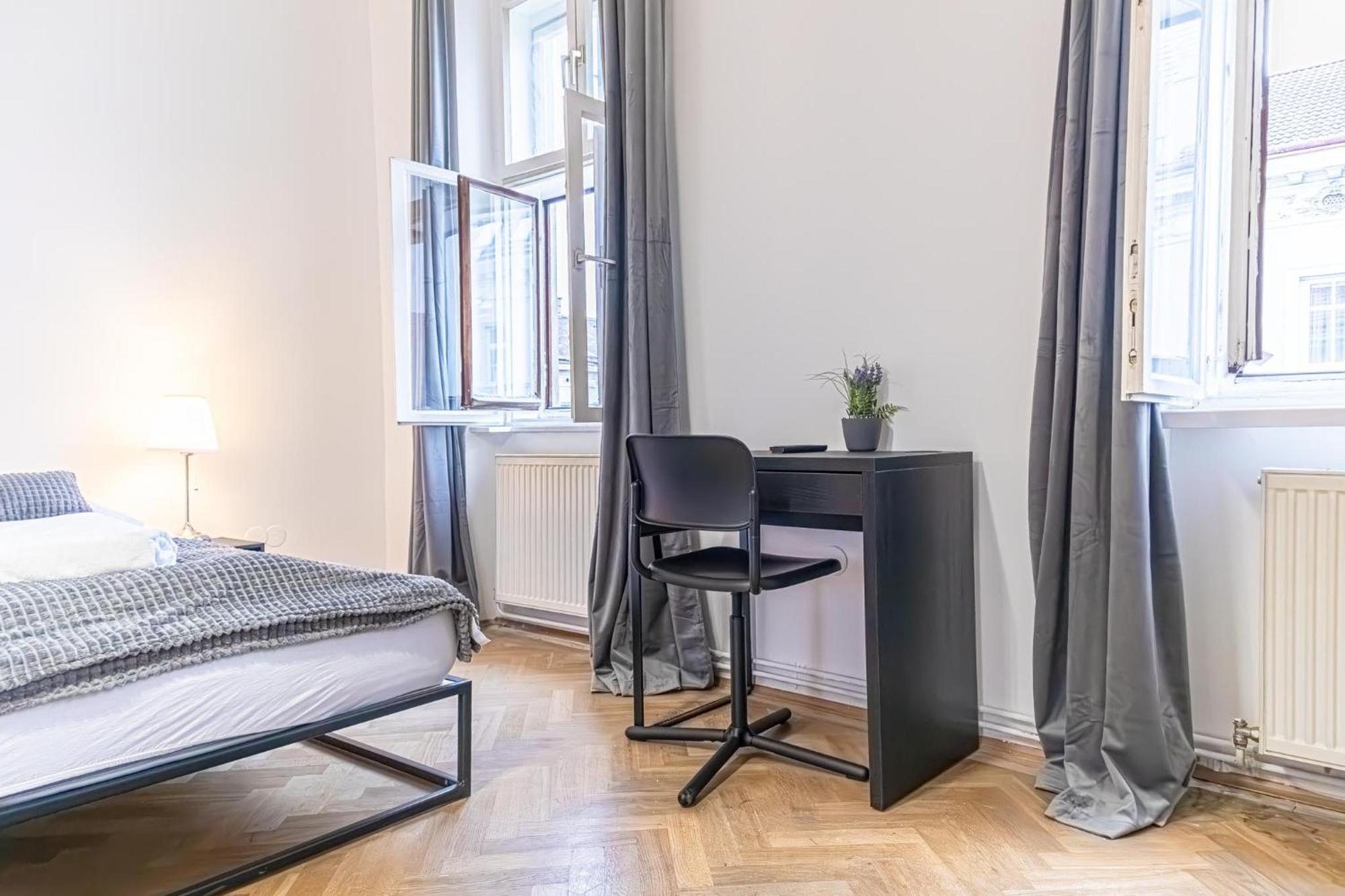 Spacious 2Br Apt -Near Wiener Stadthalle Burggassewiener Well Located Eksteriør bilde