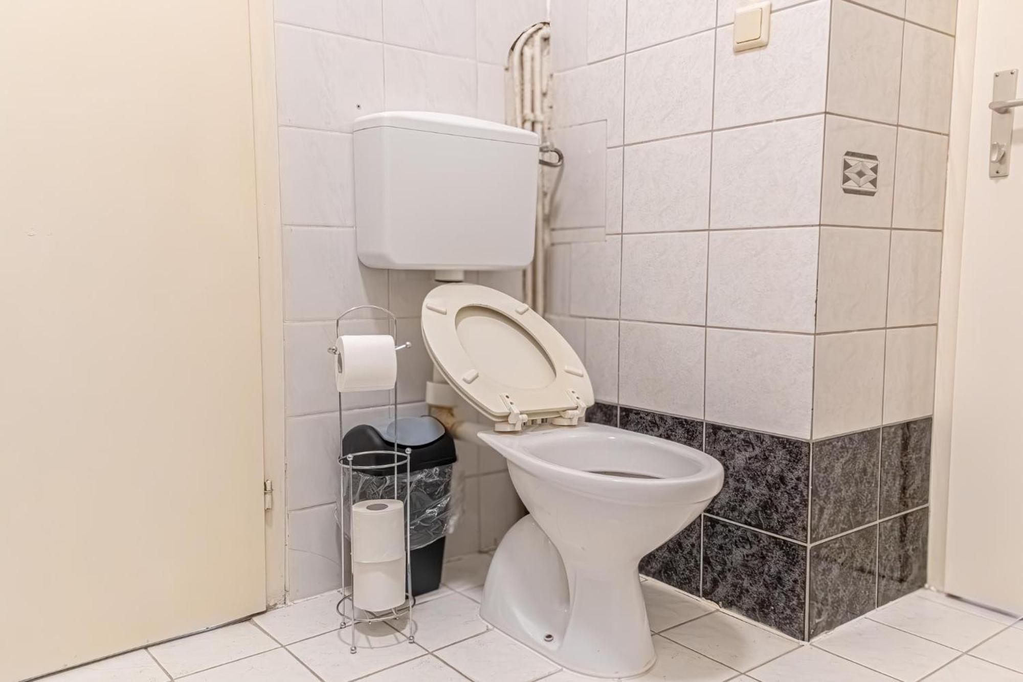 Spacious 2Br Apt -Near Wiener Stadthalle Burggassewiener Well Located Eksteriør bilde