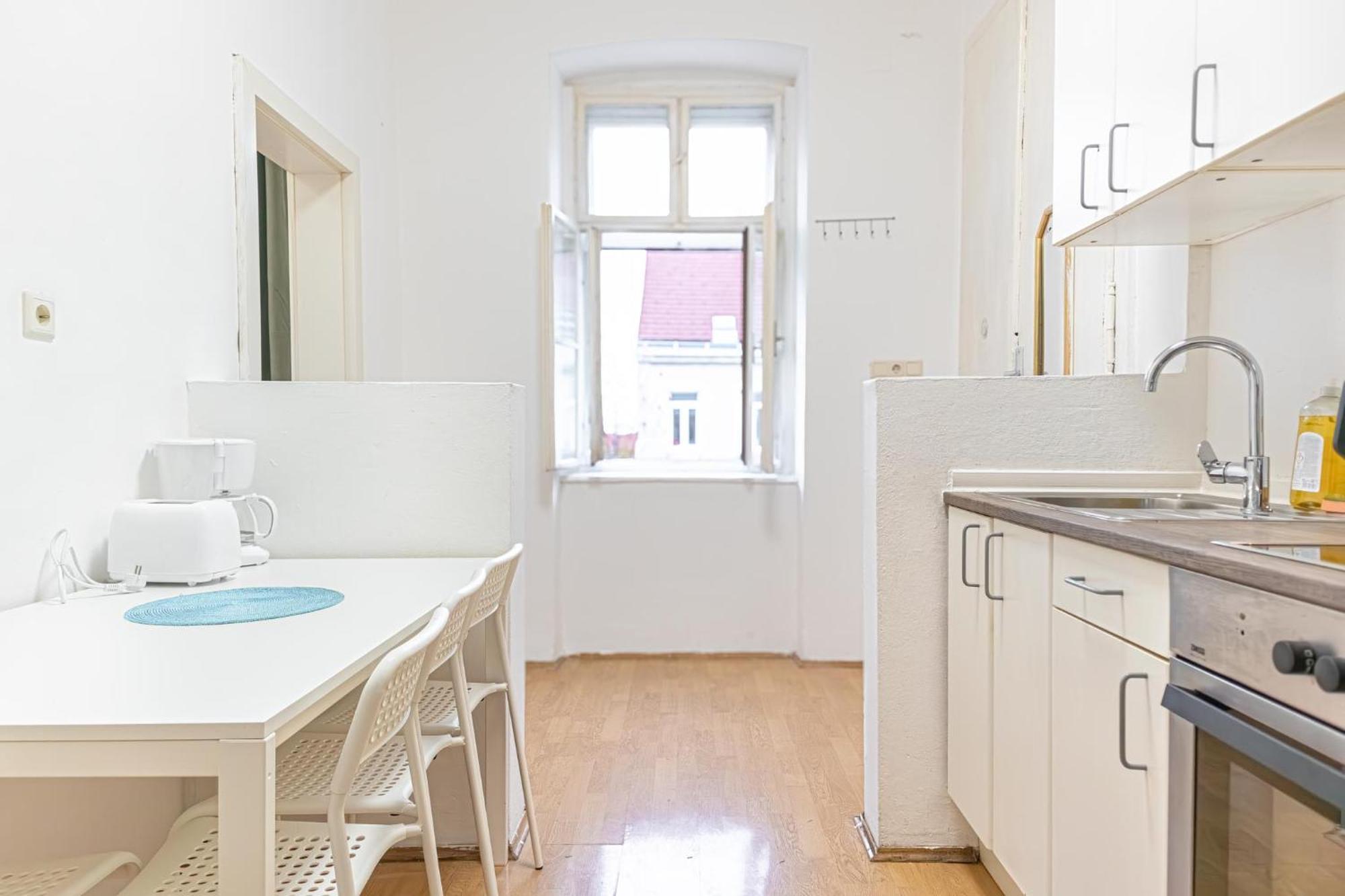 Spacious 2Br Apt -Near Wiener Stadthalle Burggassewiener Well Located Eksteriør bilde