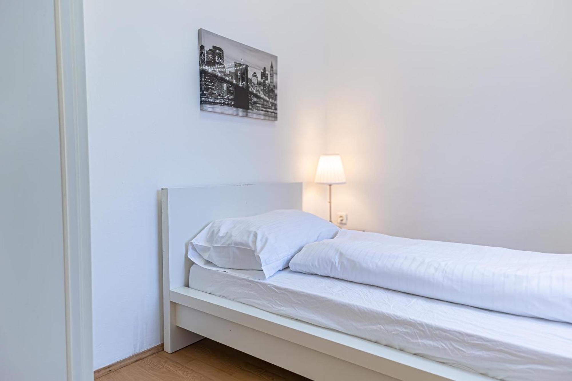 Spacious 2Br Apt -Near Wiener Stadthalle Burggassewiener Well Located Eksteriør bilde
